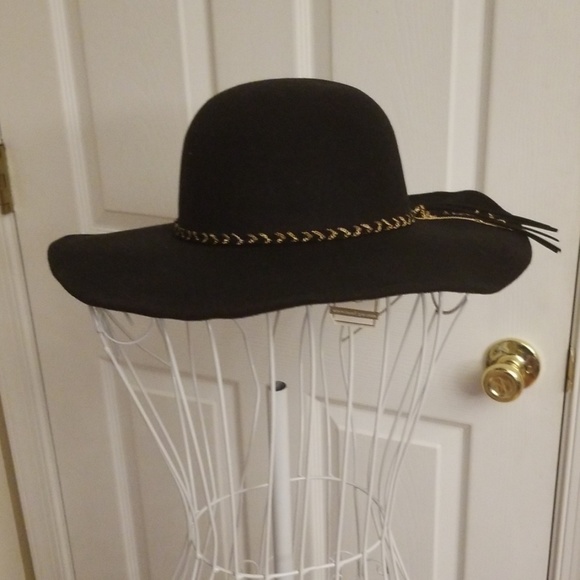 💚💐Fabulous Black hat!🌹🛍 - Picture 3 of 8